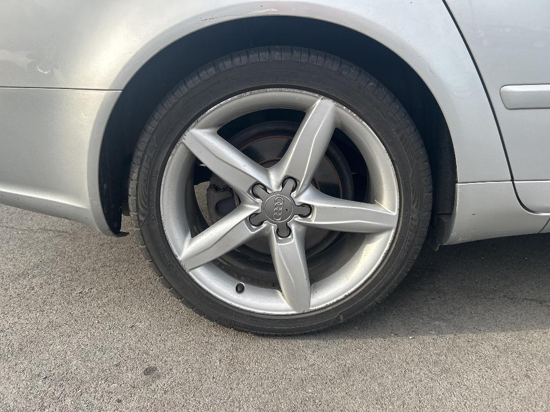 Photo '8' of Audi A4 2.0T Quattro Photo '8' of Audi A4 2.0T Quattro