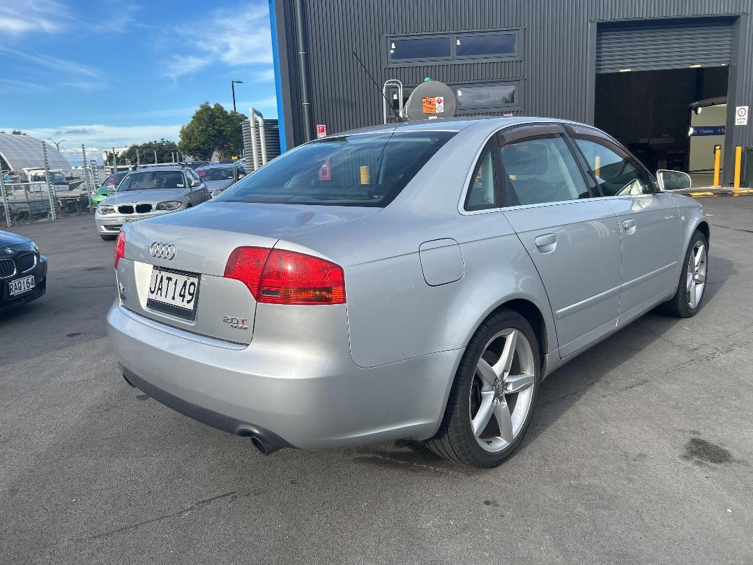 Photo '7' of Audi A4 2.0T Quattro Photo '7' of Audi A4 2.0T Quattro