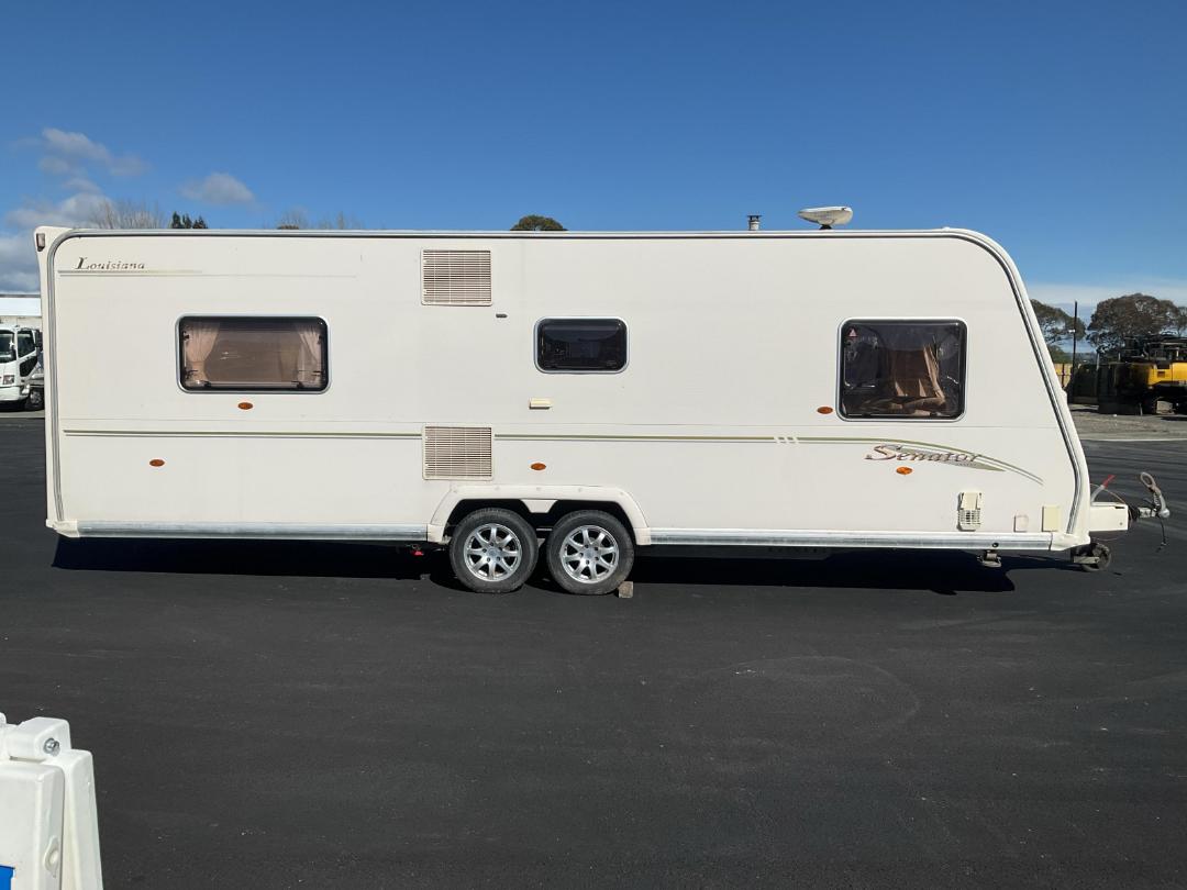 Photo '2' of Bailey Senator Caravan - Tandem Photo '2' of Bailey Senator Caravan - Tandem