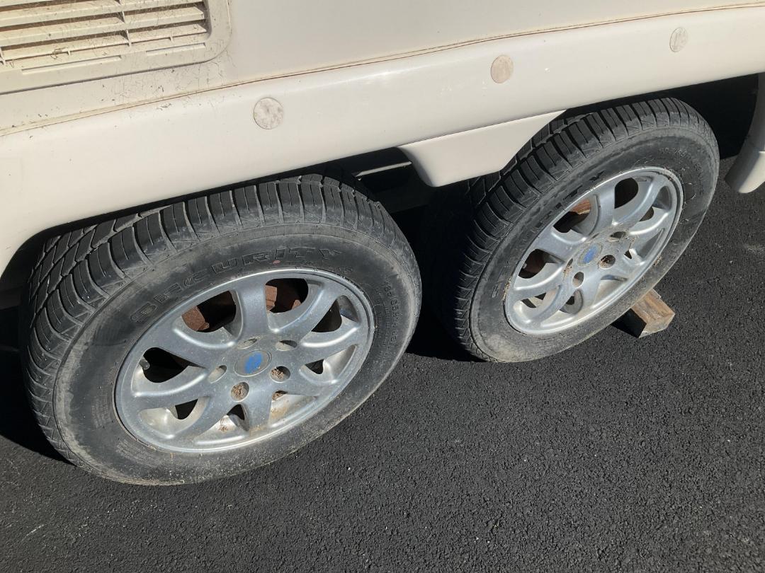 Photo '23' of Bailey Senator Caravan - Tandem Photo '23' of Bailey Senator Caravan - Tandem