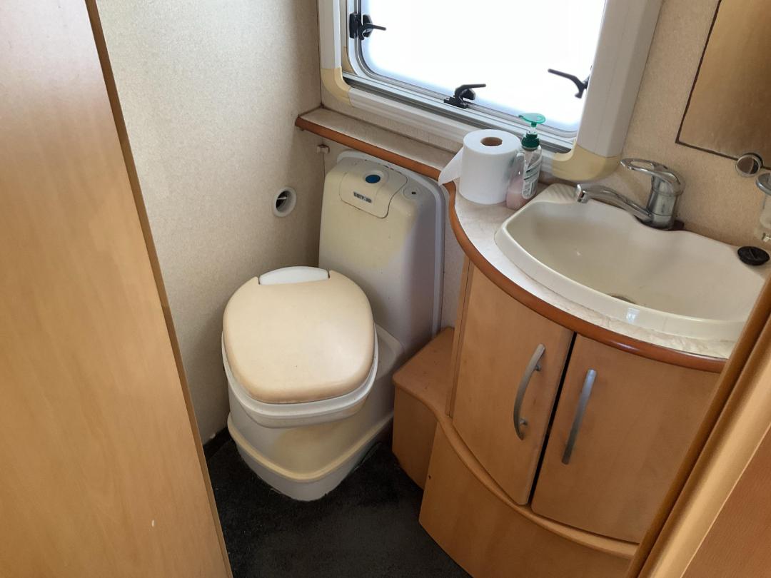 Photo '12' of Bailey Senator Caravan - Tandem Photo '12' of Bailey Senator Caravan - Tandem