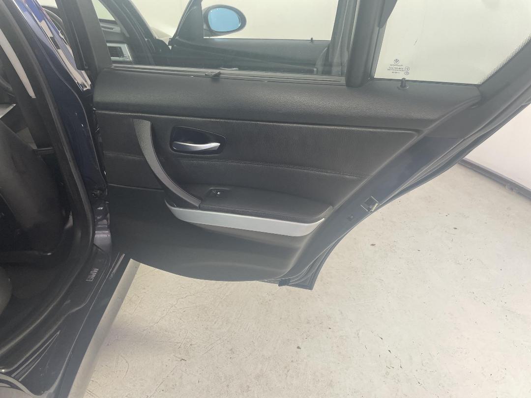 Photo '19' of BMW 3 Series