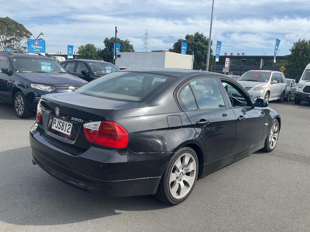 Photo '4' of BMW 3 Series 320I