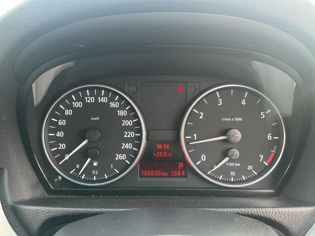 Photo '8' of BMW 3 Series 320I