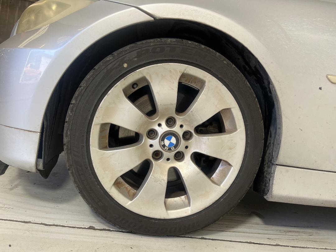 Photo '8' of BMW 3 Series 330I