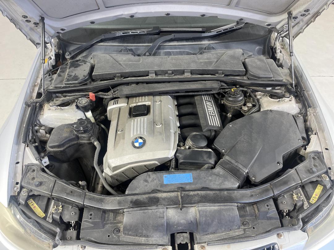 Photo '11' of BMW 3 Series 330I