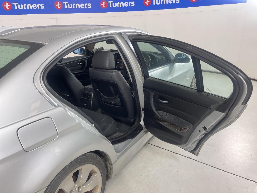 Photo '17' of BMW 3 Series 330I