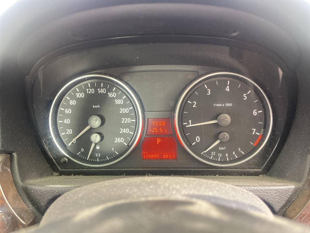 Photo '19' of BMW 3 Series 330I