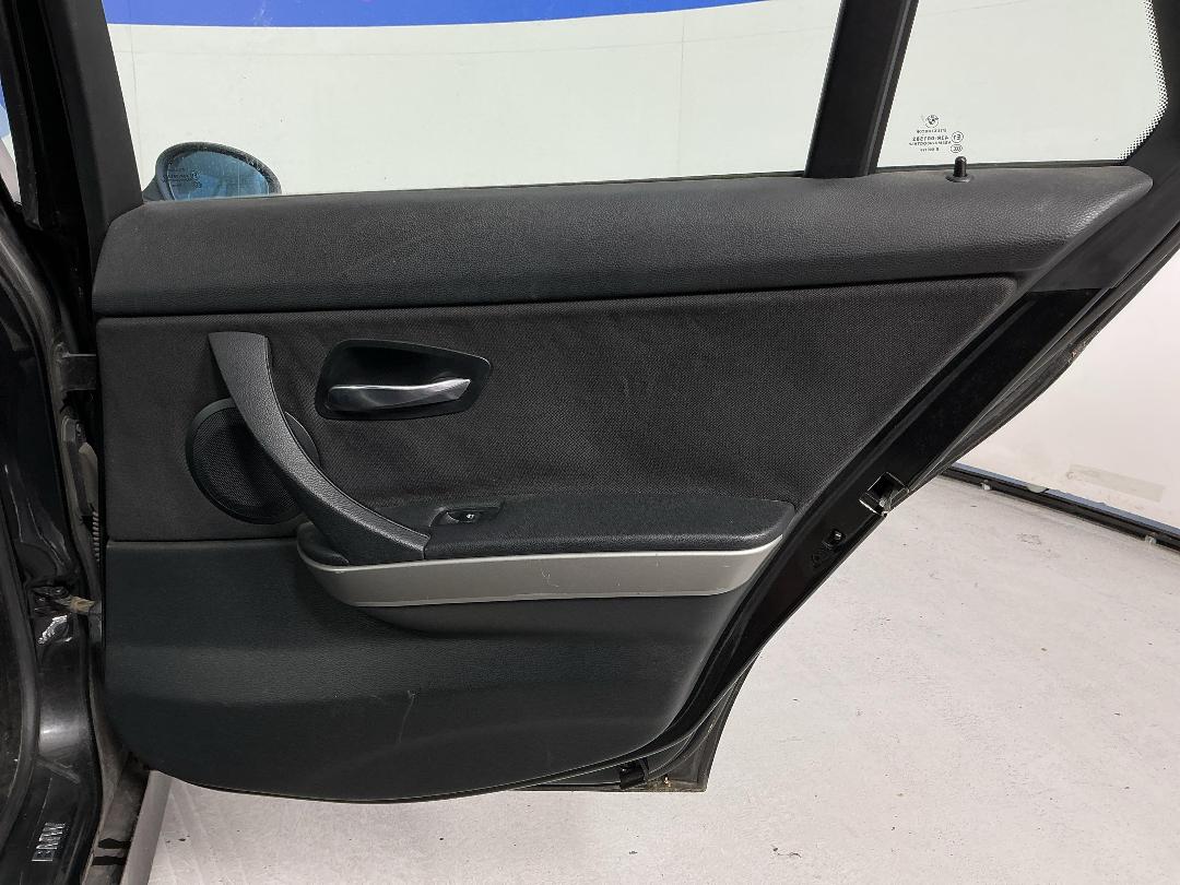 Photo '17' of BMW 320I