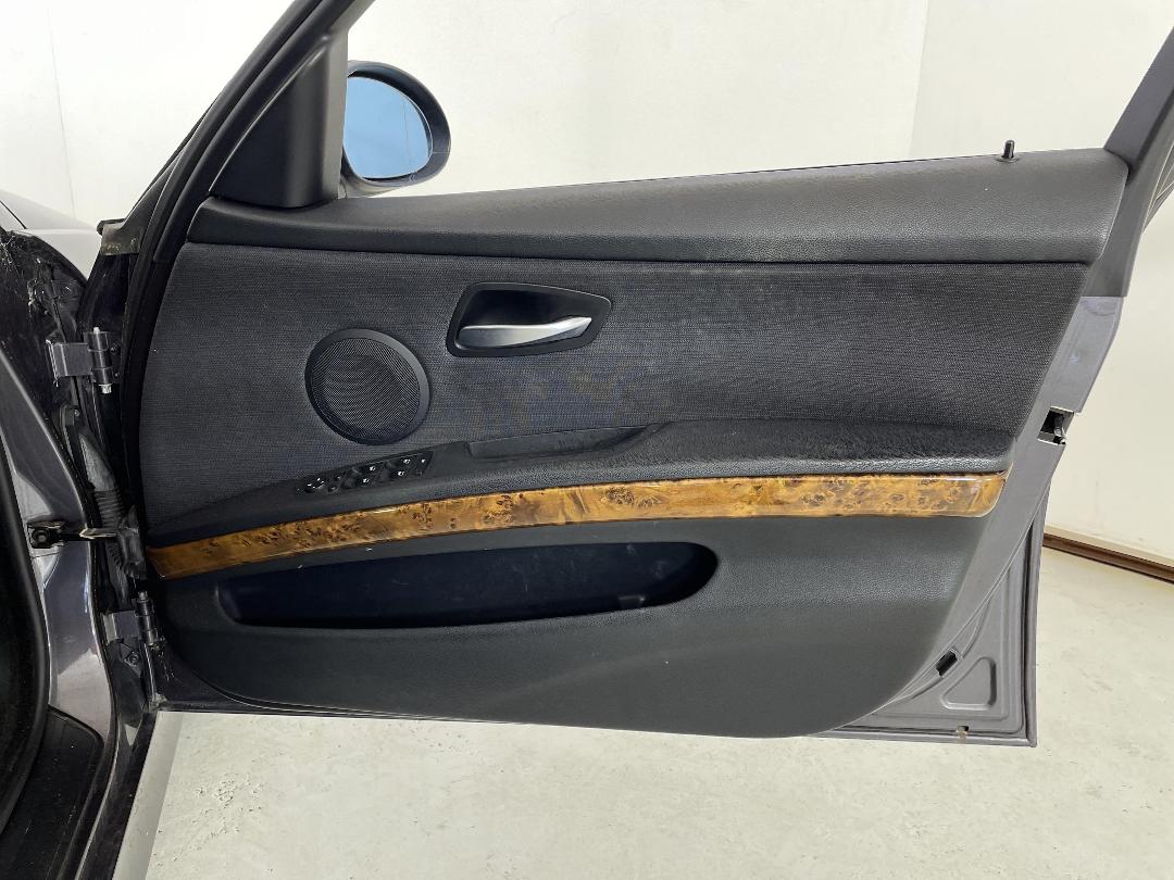 Photo '15' of BMW 320I