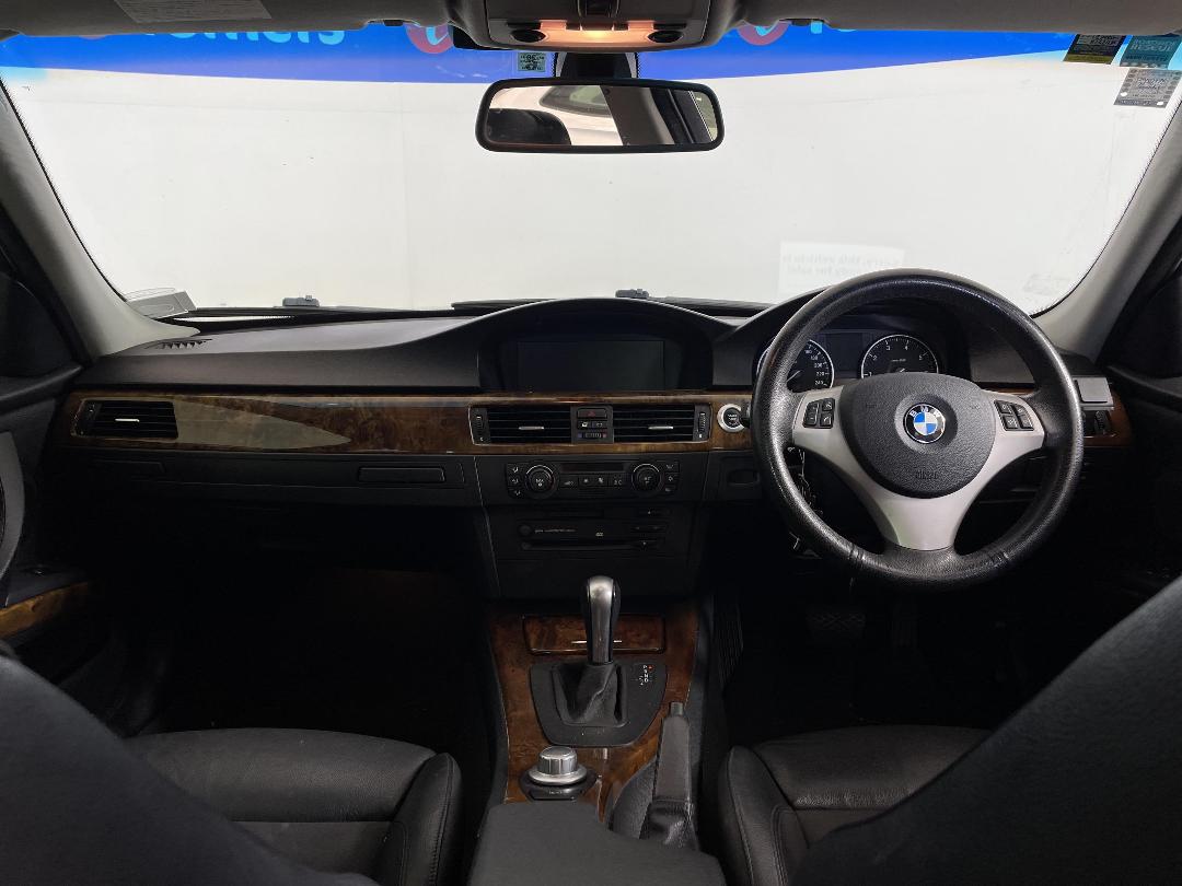 Photo '17' of BMW 320I