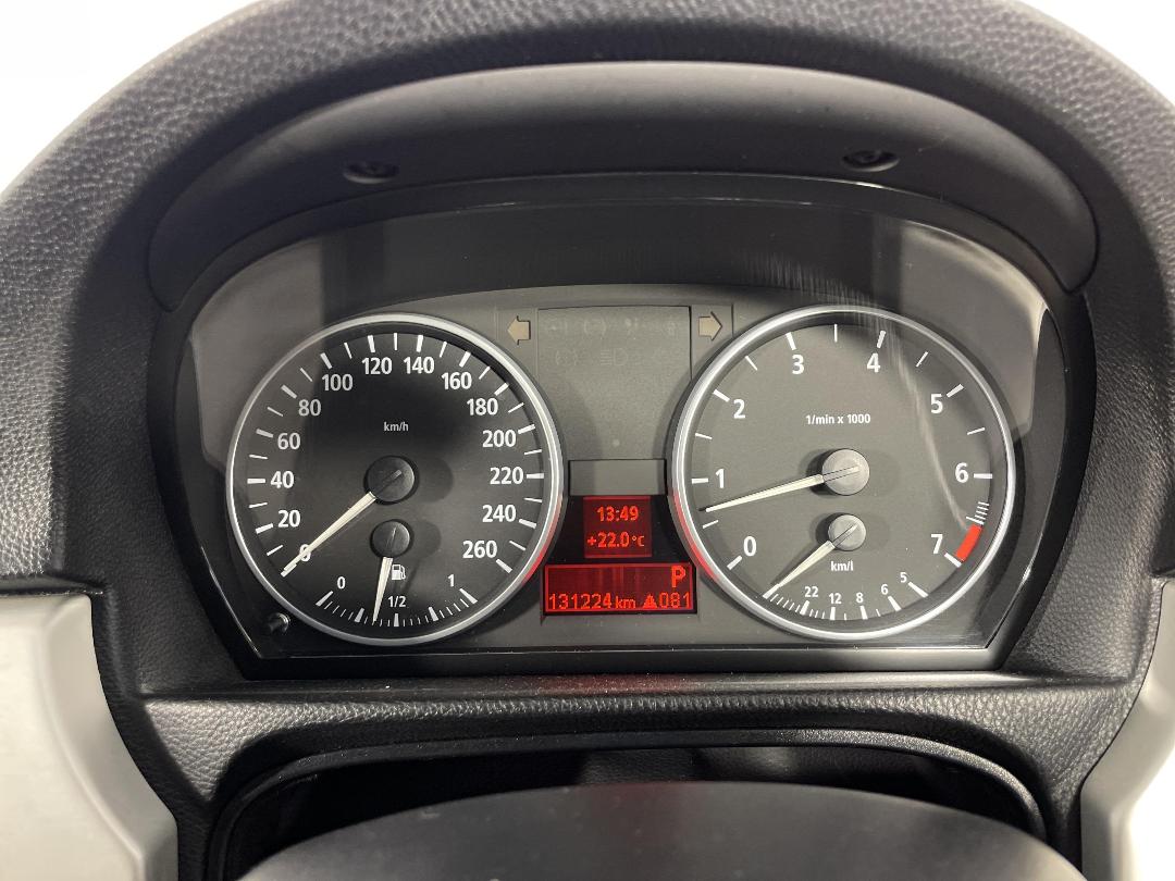 Photo '21' of BMW 320I Photo '21' of BMW 320I