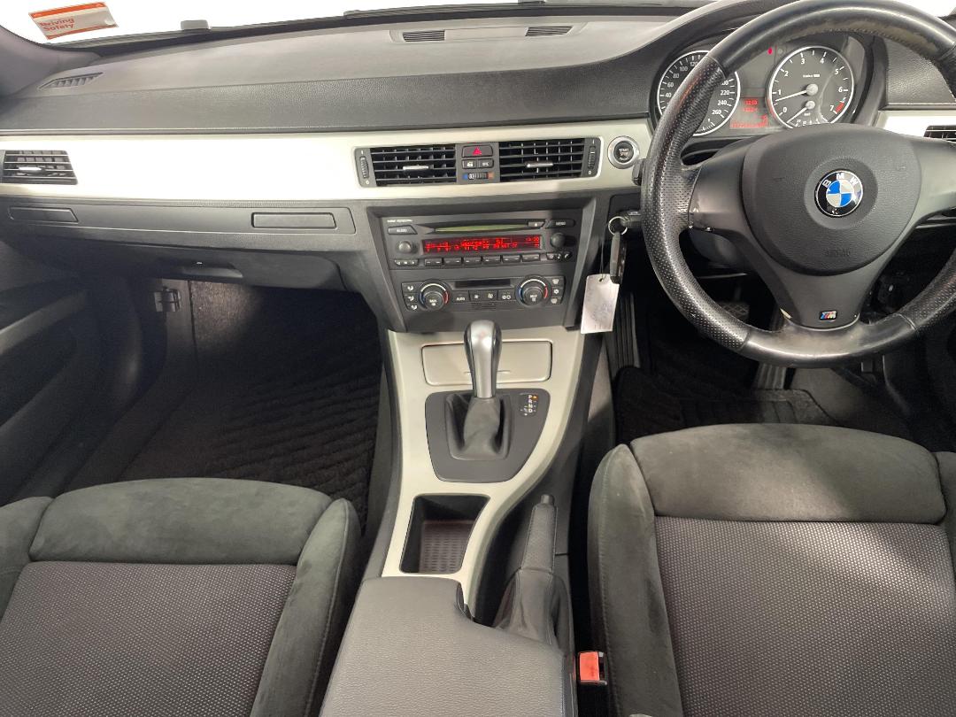 Photo '18' of BMW 320I Photo '18' of BMW 320I