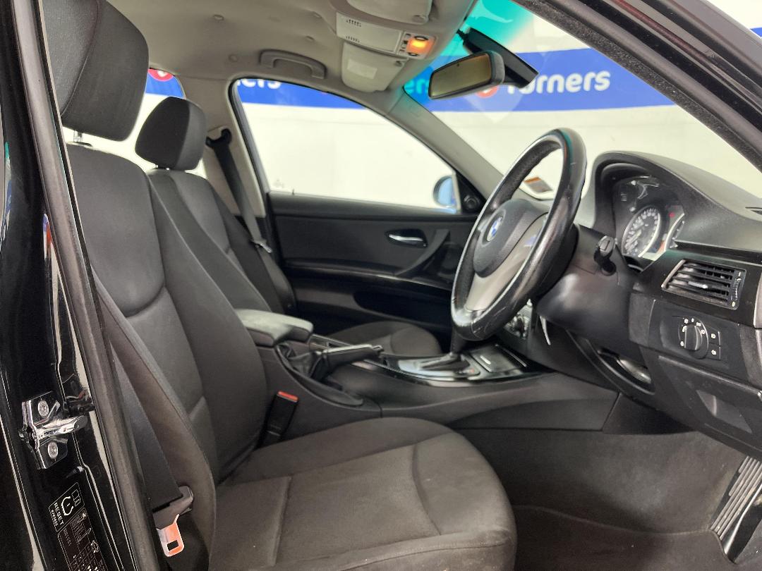 Photo '16' of BMW 320I