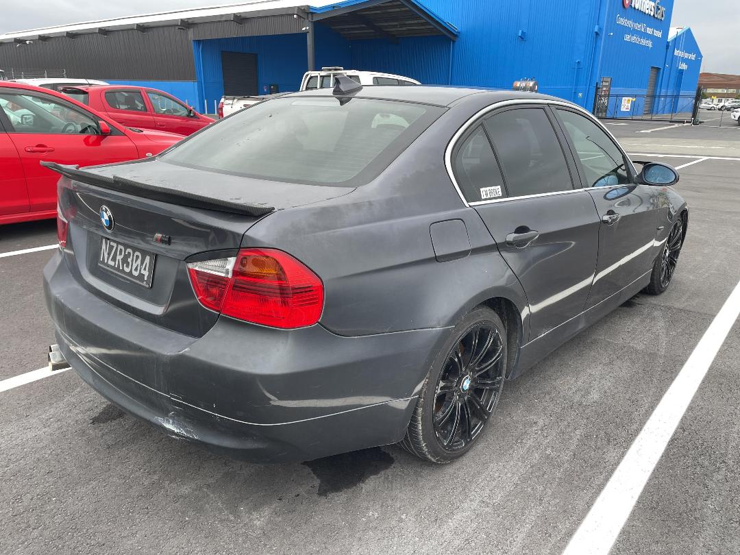 Photo '7' of BMW 323I Photo '7' of BMW 323I