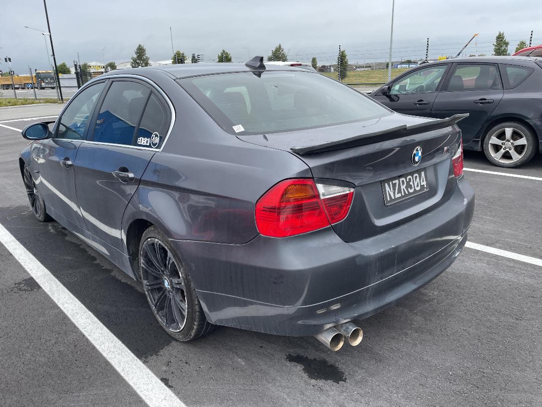 Photo '10' of BMW 323I Photo '10' of BMW 323I