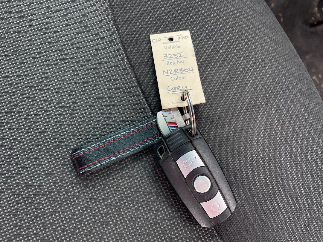 Photo '15' of BMW 323I Photo '15' of BMW 323I