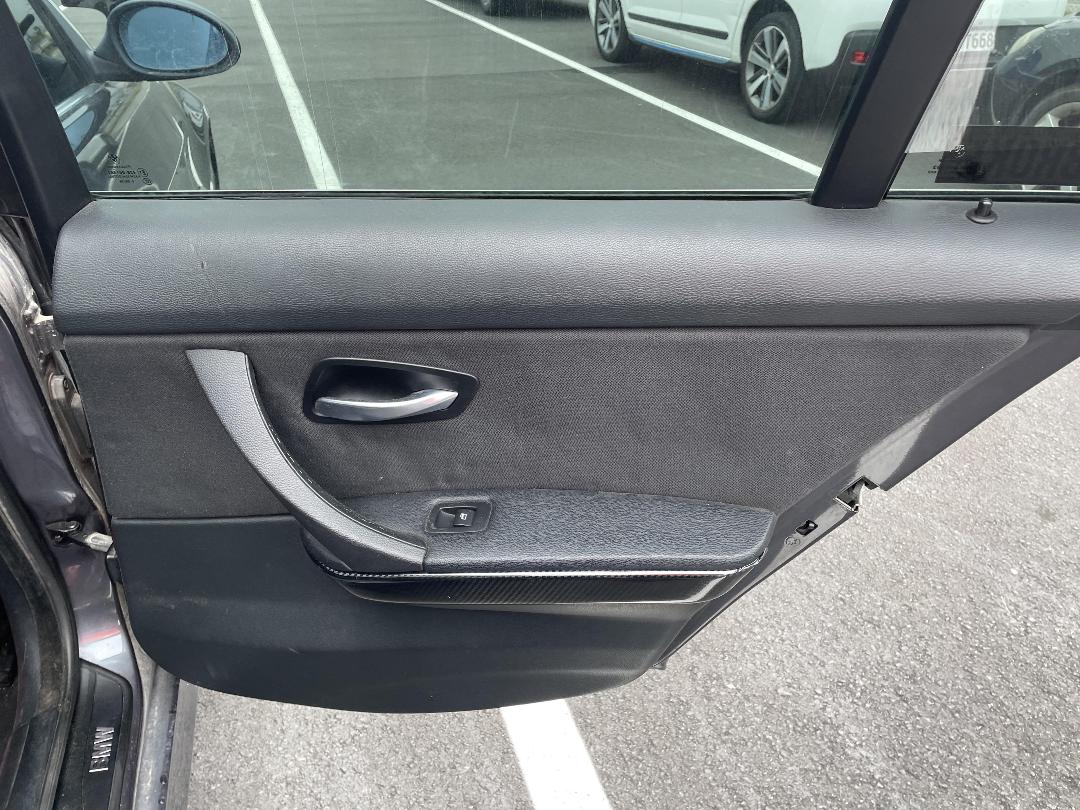 Photo '17' of BMW 323I Photo '17' of BMW 323I