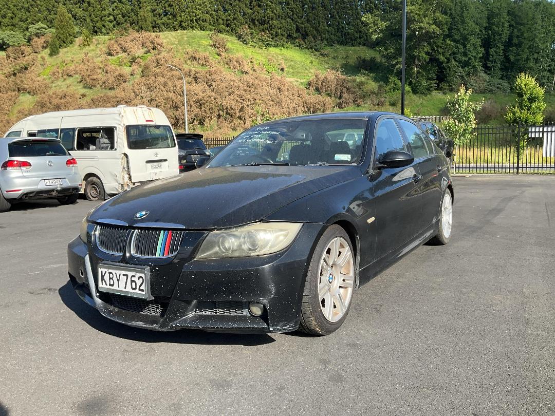 Photo '2' of BMW 323I