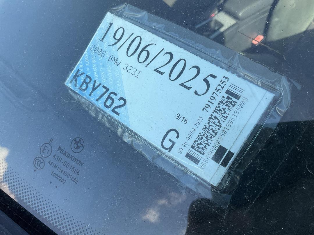 Photo '13' of BMW 323I