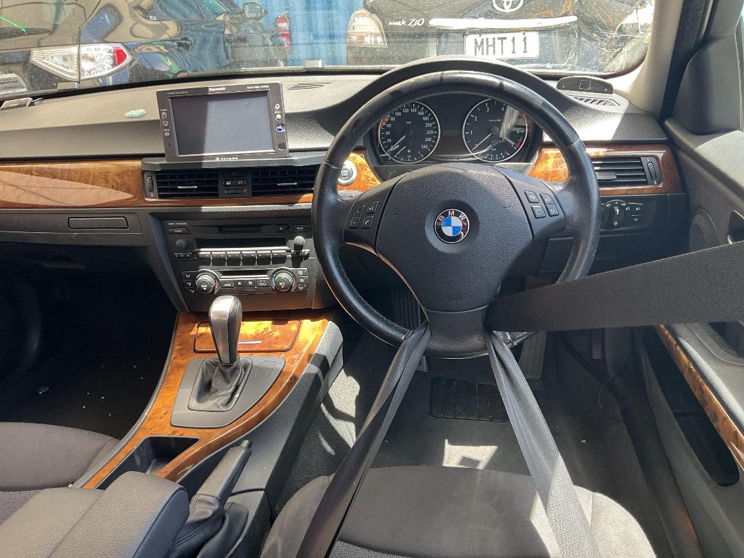 Photo '16' of BMW 323I Photo '16' of BMW 323I