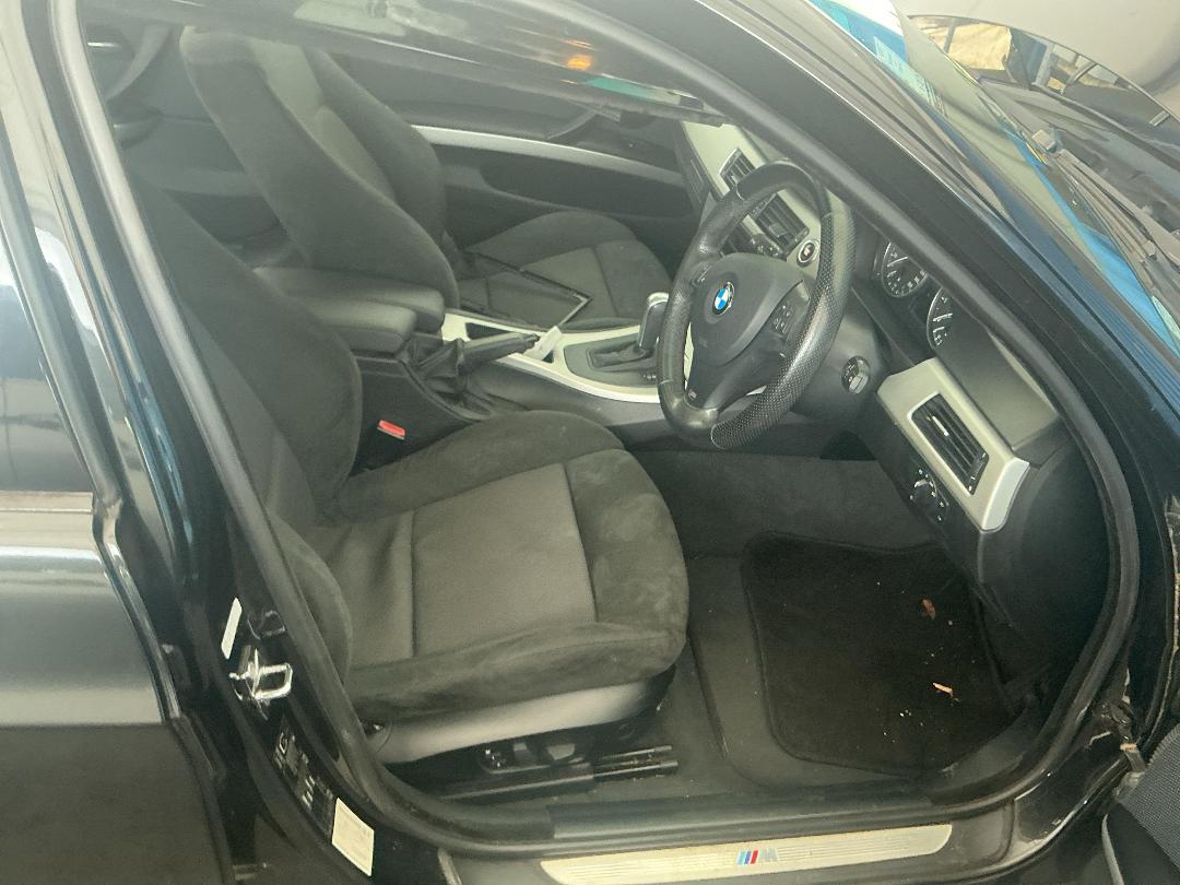 Photo '19' of BMW 323I