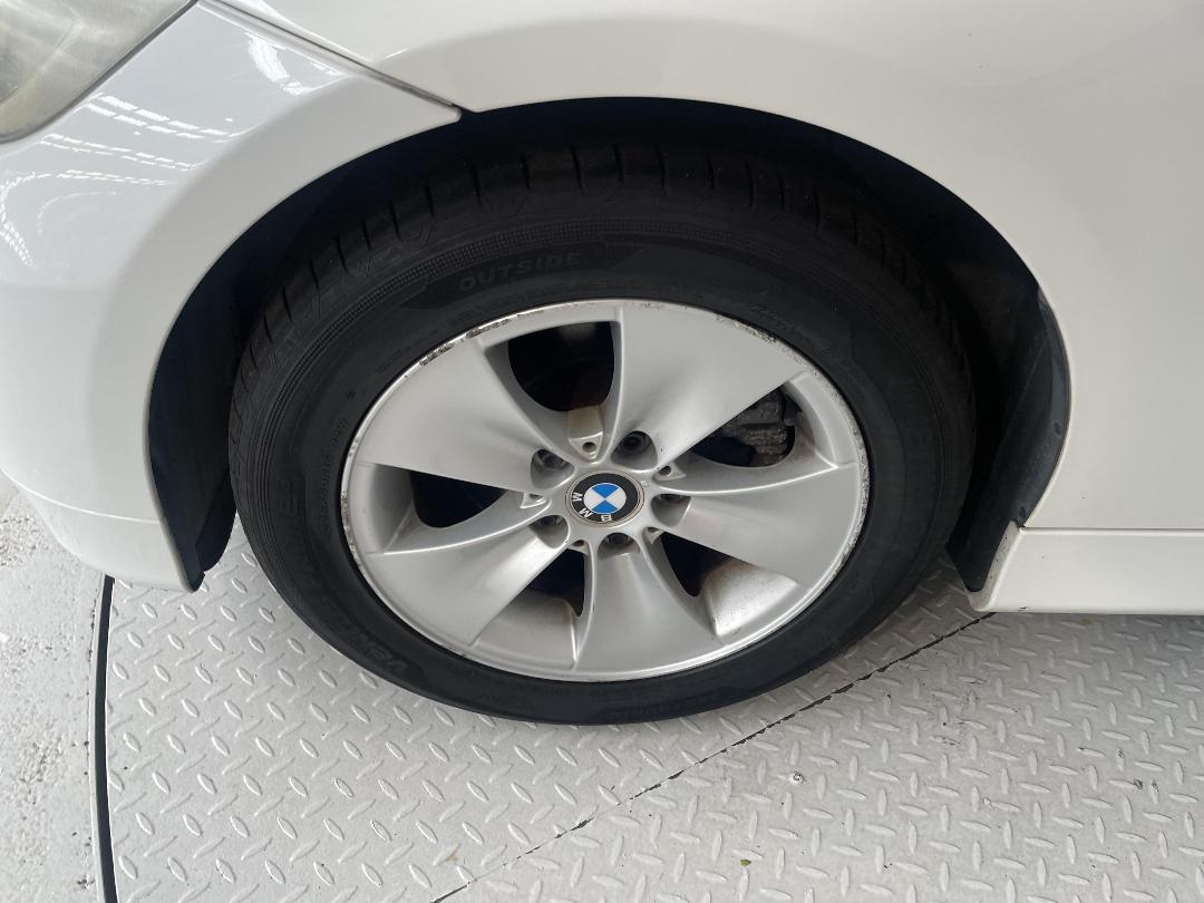 Photo '10' of BMW 323I Photo '10' of BMW 323I