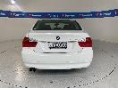 Thumbnail '6' of BMW 323I
