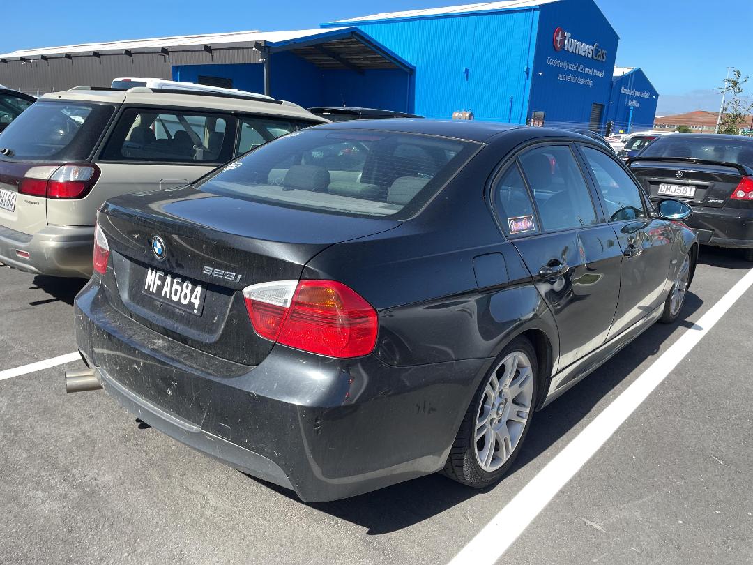 Photo '6' of BMW 323I M-Sport