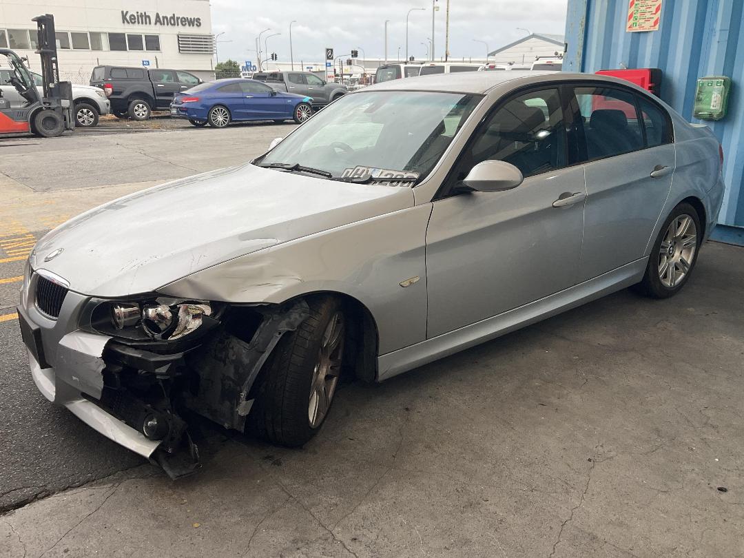 Photo '2' of BMW 323I