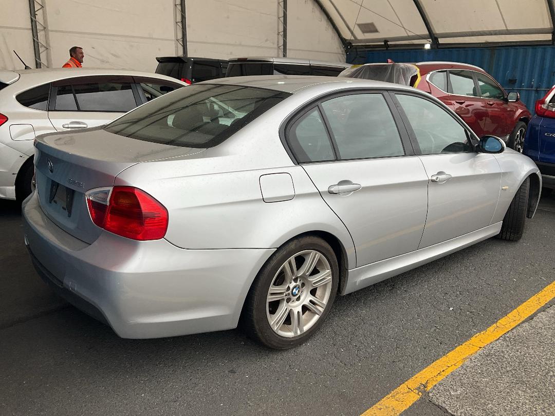 Photo '4' of BMW 323I