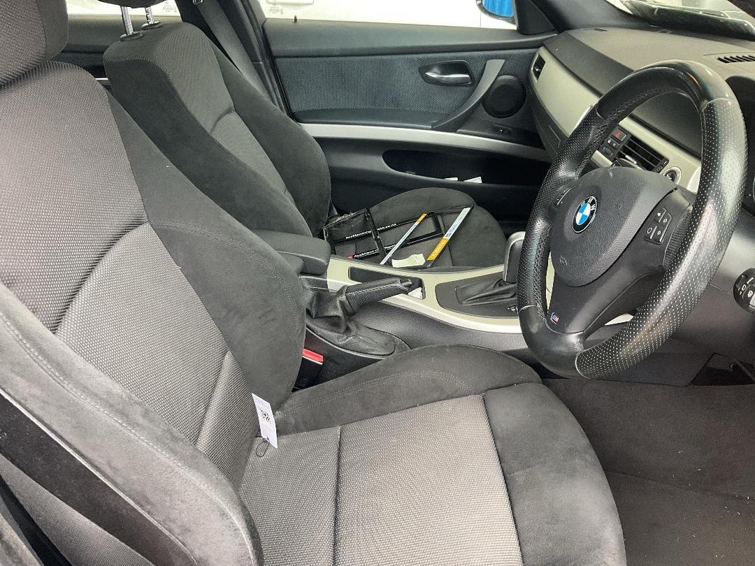 Photo '13' of BMW 323I