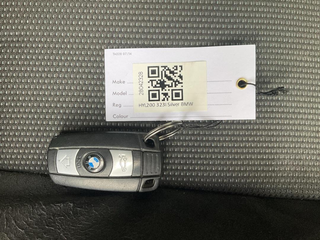 Photo '20' of BMW 323I