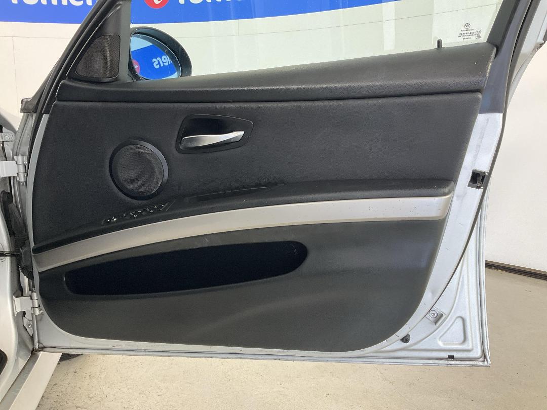 Photo '15' of BMW 325I Photo '15' of BMW 325I