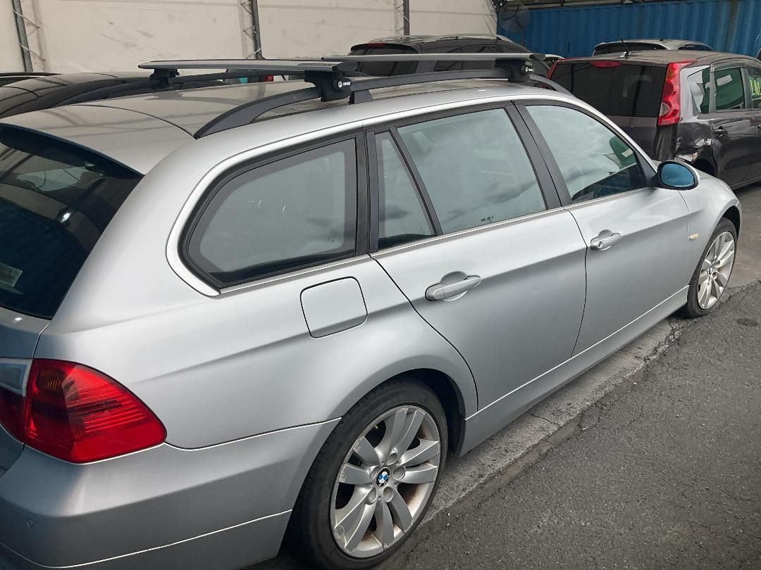 Photo '5' of BMW 325I SE Touring Auto Photo '5' of BMW 325I SE Touring Auto