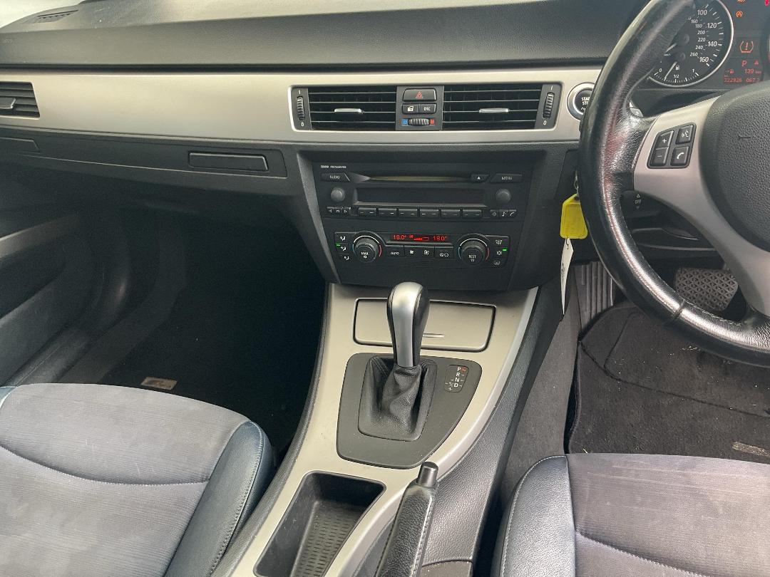 Photo '9' of BMW 325I SE Touring Auto Photo '9' of BMW 325I SE Touring Auto