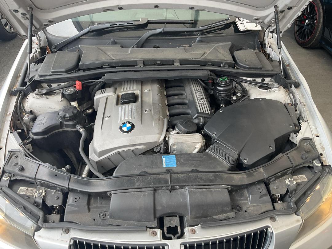 Photo '12' of BMW 325I SE Touring Auto Photo '12' of BMW 325I SE Touring Auto