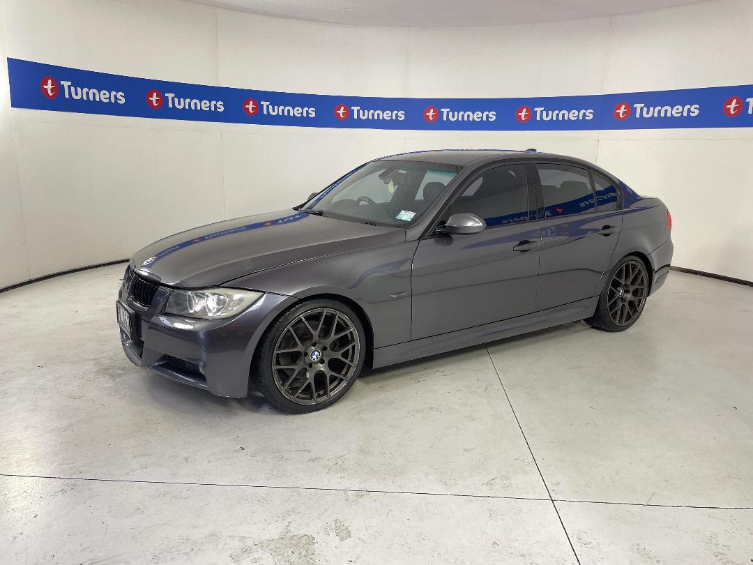 Photo '4' of BMW 330I