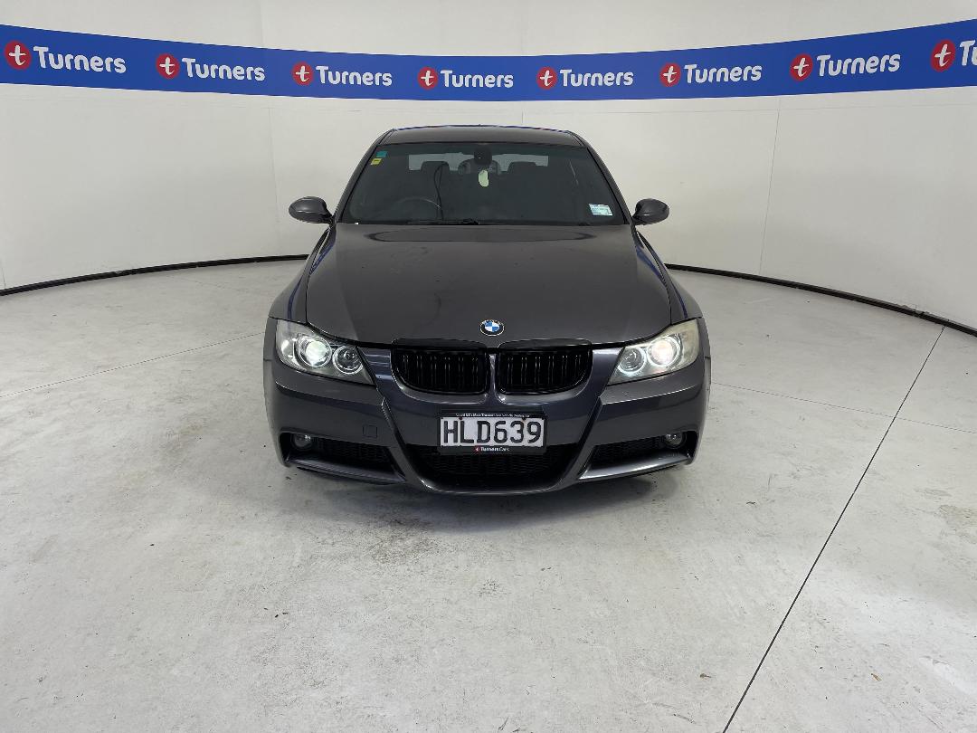 Photo '2' of BMW 330I