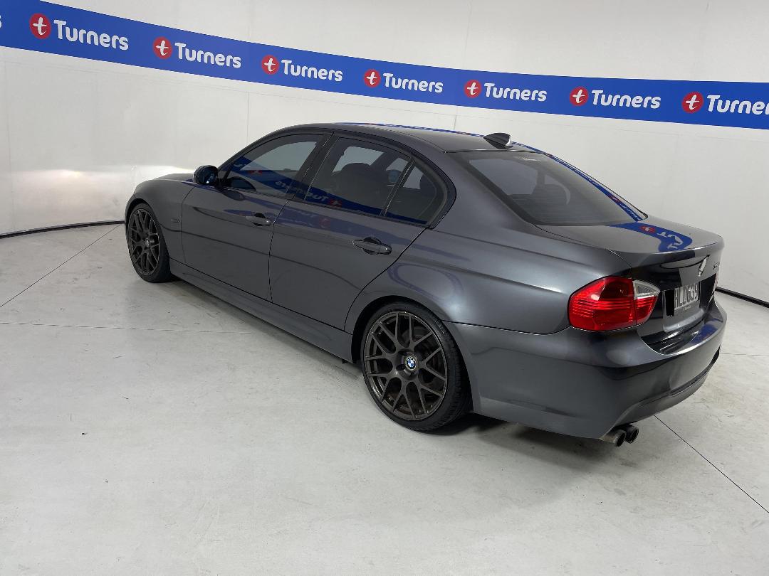 Photo '5' of BMW 330I