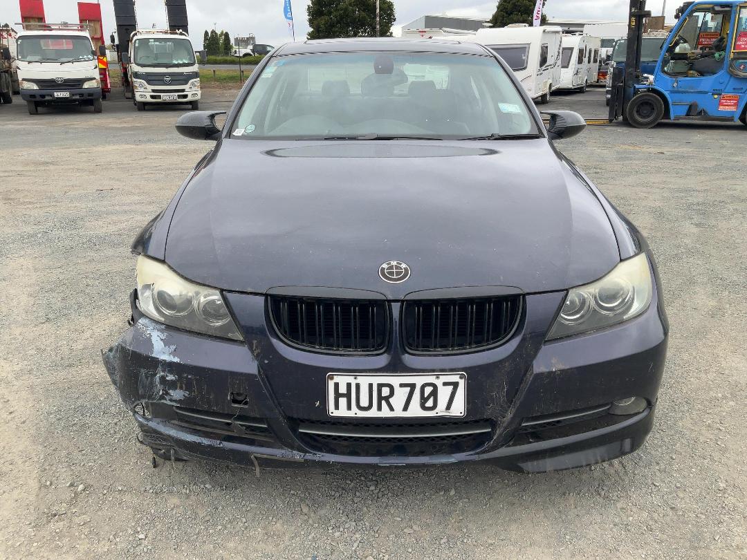 Photo '8' of BMW 330I