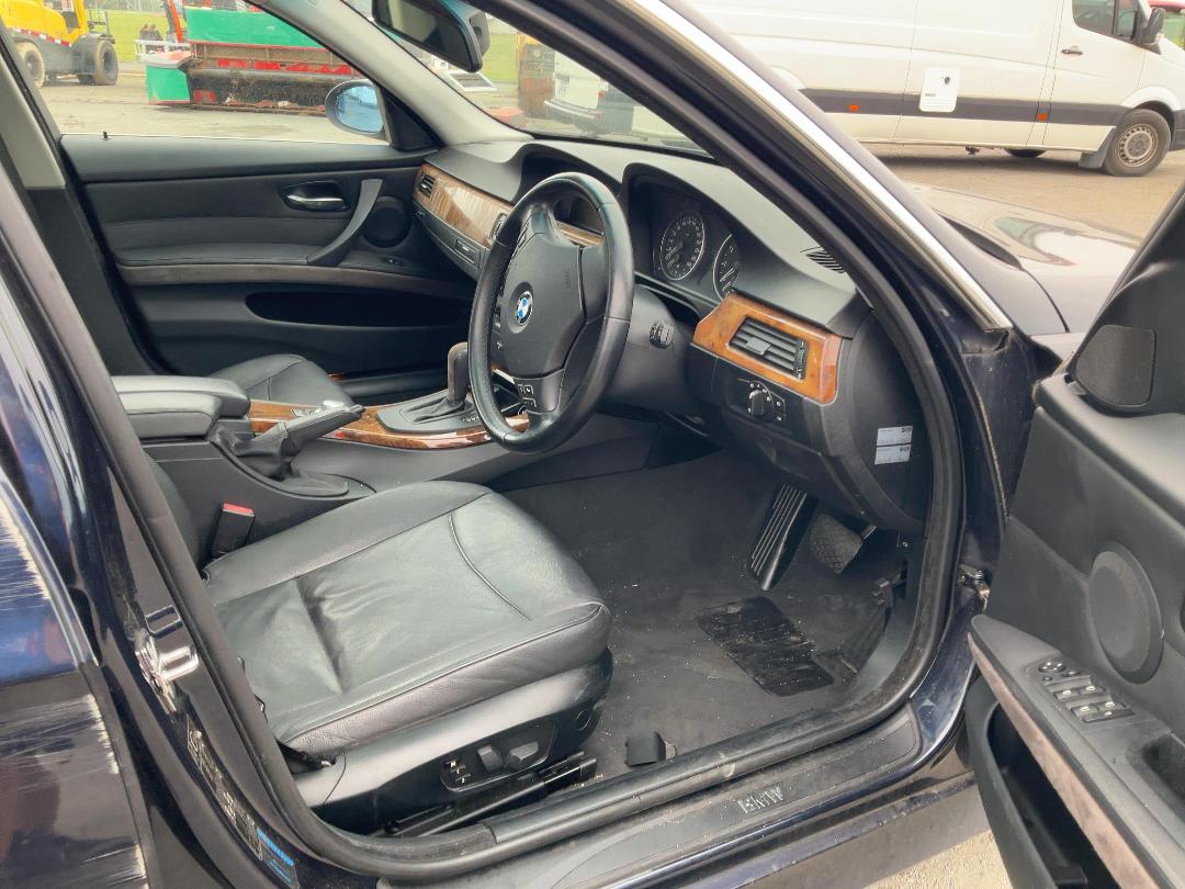 Photo '9' of BMW 330I