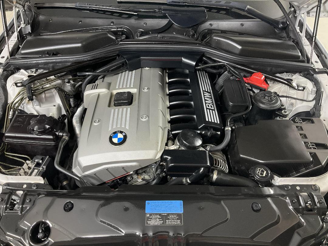 Photo '13' of BMW 5 Series Photo '13' of BMW 5 Series