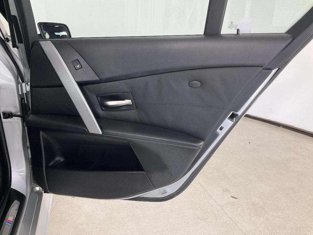 Photo '19' of BMW 5 Series Photo '19' of BMW 5 Series