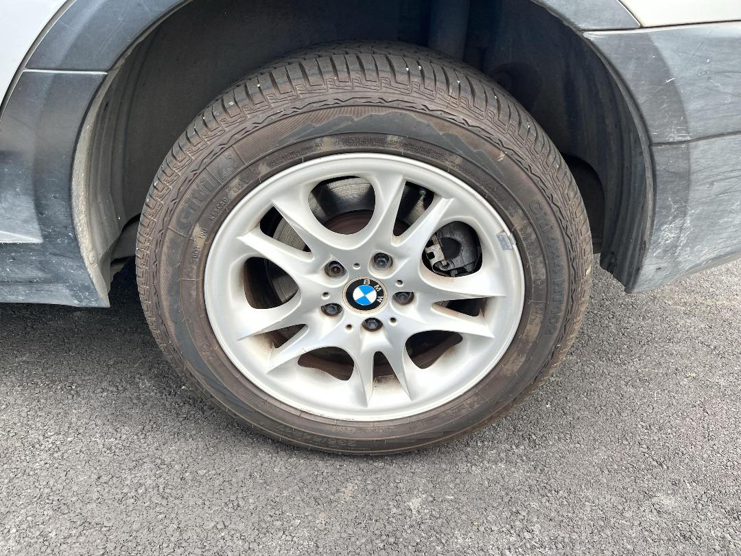 Photo '6' of BMW X3 2.5I