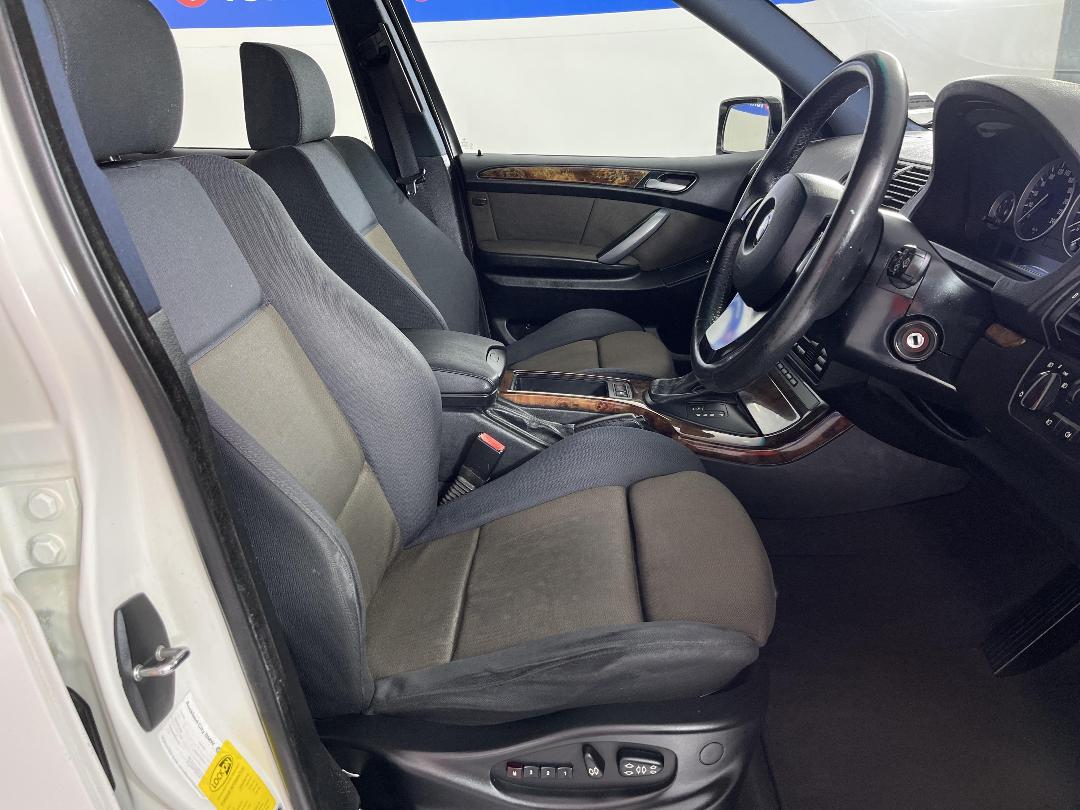 Photo '16' of BMW X5 Photo '16' of BMW X5