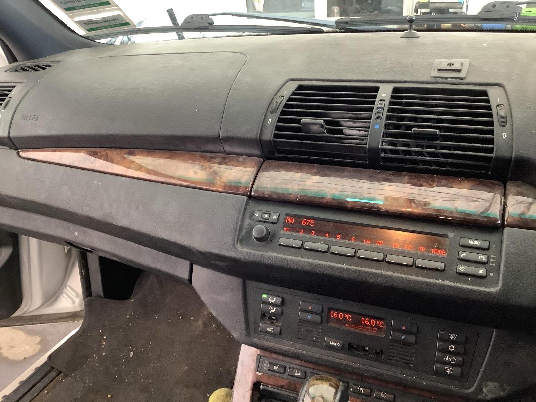 Photo '16' of BMW X5 SAV E53