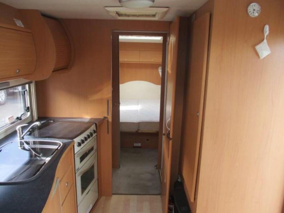 Photo '15' of Caravan Avondale Landranger 6400EB Caravan Photo '15' of Caravan Avondale Landranger 6400EB Caravan