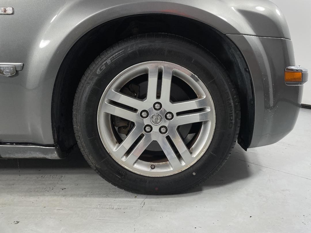 Photo '9' of Chrysler 300