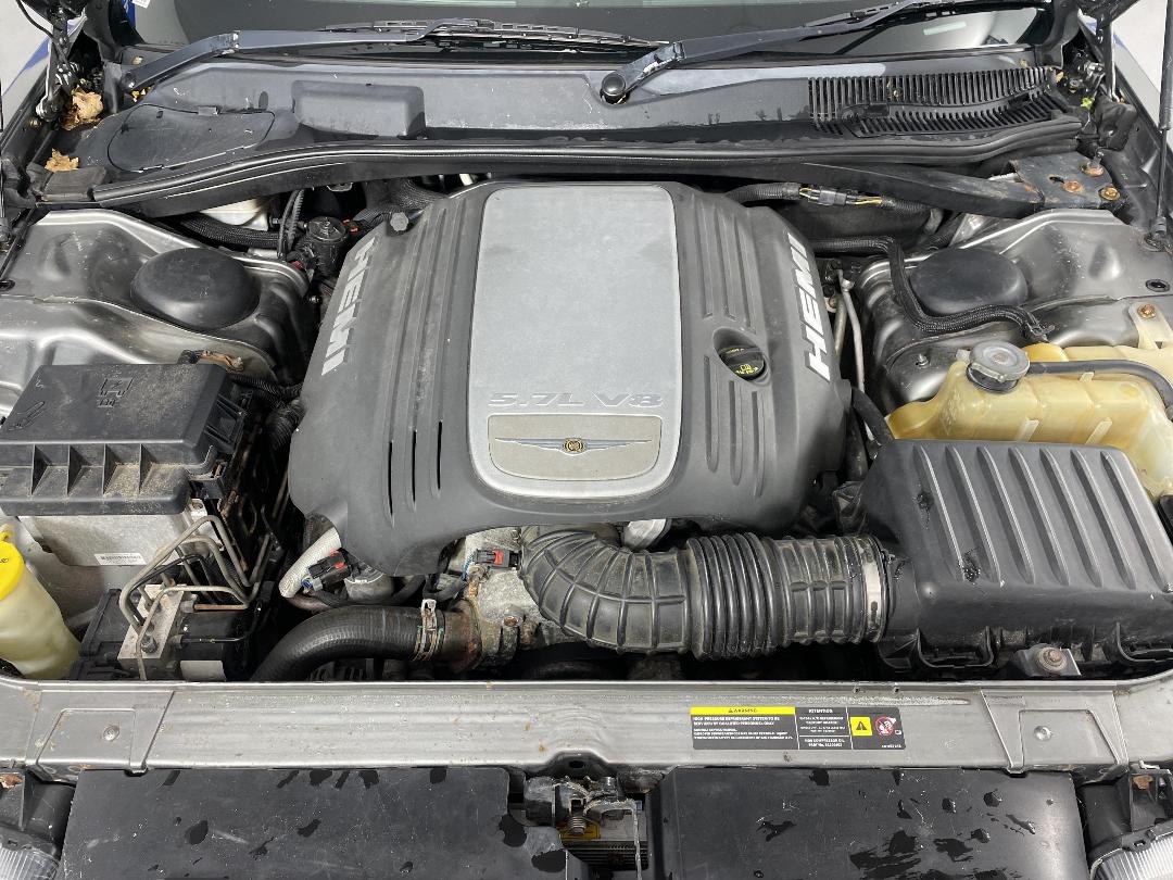 Photo '13' of Chrysler 300